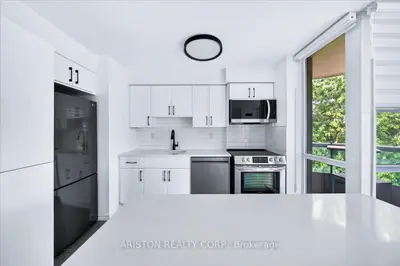 745 New Westminster Drive 409, Vaughan, On L4j 8j9