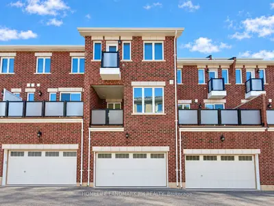 8 Avani Avenue, Markham, On L6c 3m3