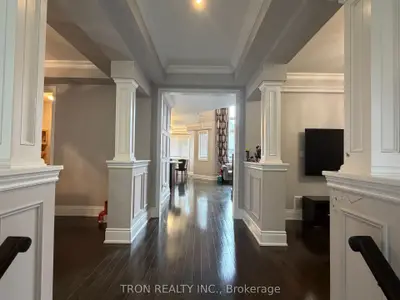 16 Dungannon Drive, Markham, On L6c 0k1