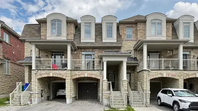 10981 Woodbine Avenue, Markham, On L6c 0x4