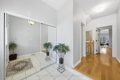 4 Daniel Reaman Crescent, Vaughan, On L4j 8t7