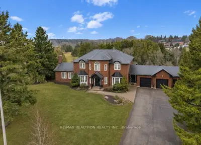 17 Sleepy Hollow Lane, Whitchurch-stouffville, On L4a 3g7