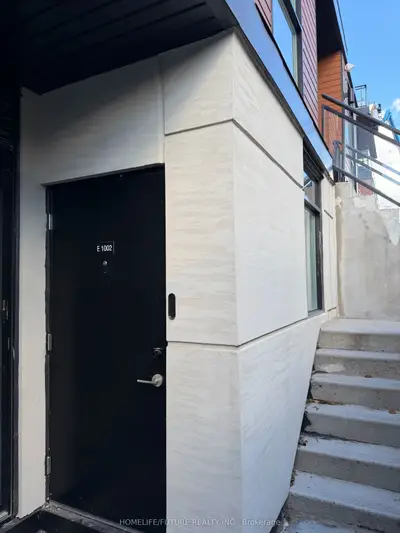 52 Coles Avenue E-1002, Vaughan, On L4l 0j1