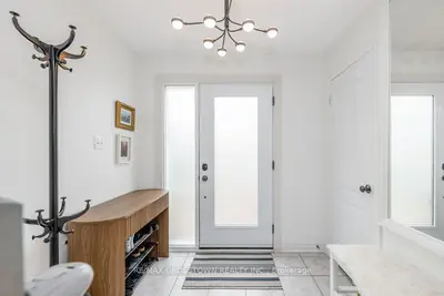 76 Breeze Drive, Bradford West Gwillimbury, On L3z 3a5