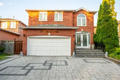 24 Aristotle Drive E, Richmond Hill, On L4s 1j2