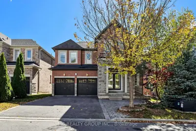 43 Randolph Drive, Vaughan, On L6a 0w1