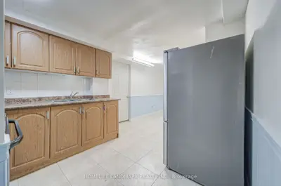 8 Fullerton Crescent Bsmt, Markham, On L3r 3g5