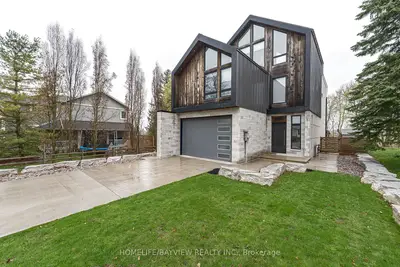 16 Windsor Drive, Whitchurch-stouffville, On L4a 7x3