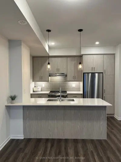 131 Honeycrisp Crescent 230, Vaughan, On L4k 0n7