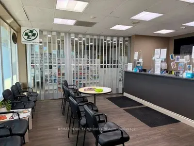 107 Holland Street E 102 & 103, Bradford West Gwillimbury, On L3z 2b9