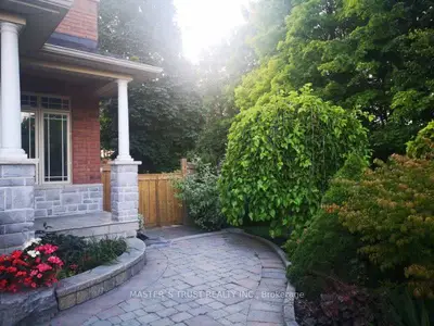 27 Jaylynn Court, Vaughan, On L4h 1z6
