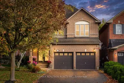 162 Estate Garden Drive, Richmond Hill, On L4e 3x9