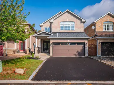 42 Lady Fern Drive, Markham, On L3s 4c2