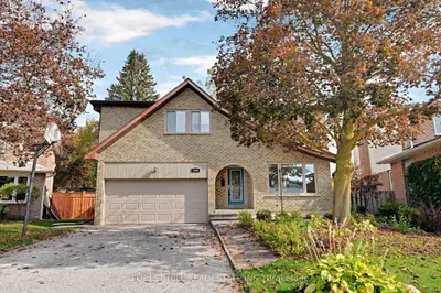 1068 Wildwood Drive, Newmarket, On L3y 2b5
