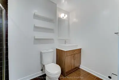 9205 Yonge Street 210, Richmond Hill, On L4c 1v5