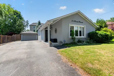 51 Knowles Crescent, Aurora, On L4g 1z6
