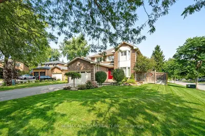 18 Ranger Court, Markham, On L3p 6b3