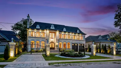 10 Yongeview Avenue, Richmond Hill, On L4c 7a4