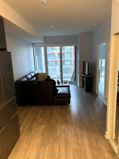 100 Eagle Rock Way 418, Vaughan, On L6a 5b9