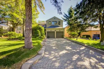 350 Kirby Crescent, Newmarket, On L3x 1g7
