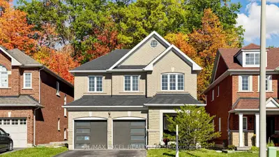 44 Canyon Hill Avenue, Richmond Hill, On L4c 9t5
