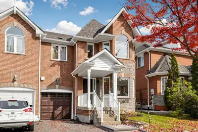 79 Red River Crescent, Newmarket, On L3x 2r6
