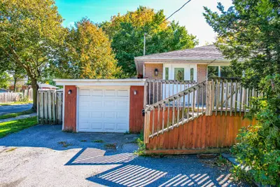 166 Cherrywood Drive Upper Level, Newmarket, On L3y 2x7