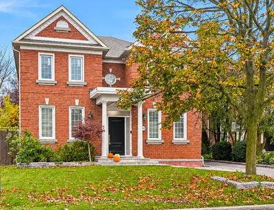 63 Oatlands Crescent, Richmond Hill, On L4c 9p2