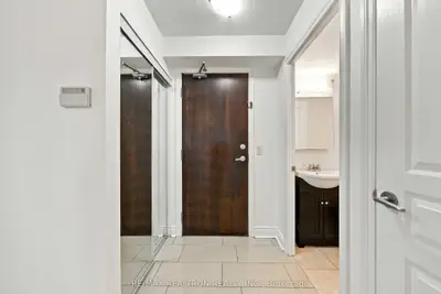 7 North Park Road 1204, Vaughan, On L4j 0c9