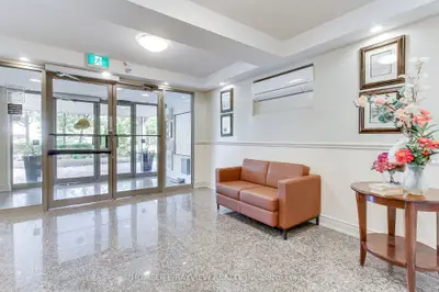 245 Pine Grove Road 110, Vaughan, On L4l 2h7