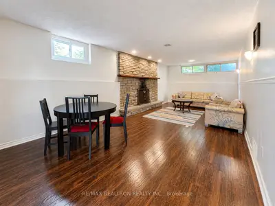 13 Aurora Heights Drive Basement, Aurora, On L4g 2w3