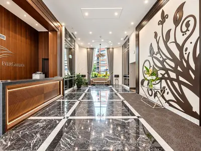 7608 Yonge Street 612, Vaughan, On L4j 1v9