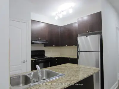 8201 Islington Avenue 327, Vaughan, On L4l 9s6