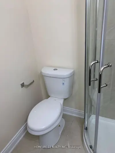 45 Dame Gruev Drive, Markham, On L6e 0m4
