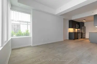1010 Portage Parkway Th07, Vaughan, On L4k 0k3