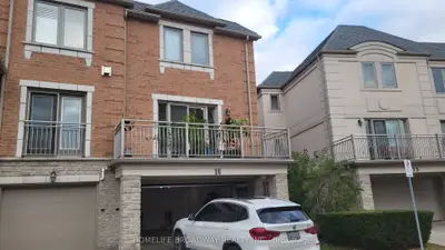 9133 Bayview Avenue Th16, Richmond Hill, On L4b 4c5