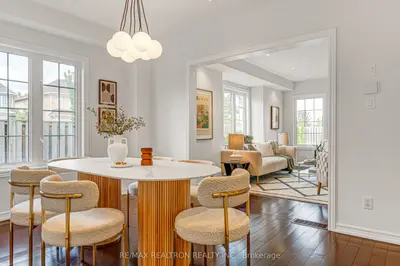 5 Mirando Street, Richmond Hill, On L4s 2w8