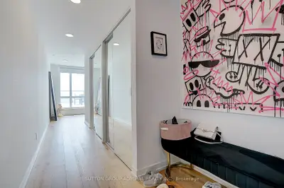 8 Beverley Glen Boulevard 712, Vaughan, On L4j 0l5