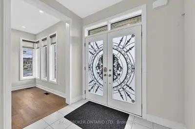 416 Seaview Heights, East Gwillimbury, On L9n 0c6