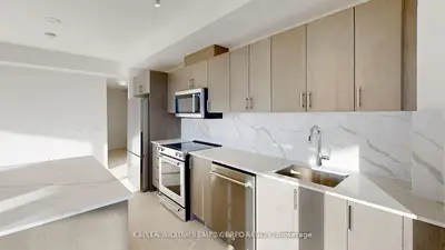 8960 Jane Street 328, Vaughan, On L4k 2m9