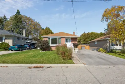 253 Silverbirch Drive, Newmarket, On L3y 2z6