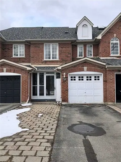 24 Cape Breton Court, Richmond Hill, On L4e 3w4