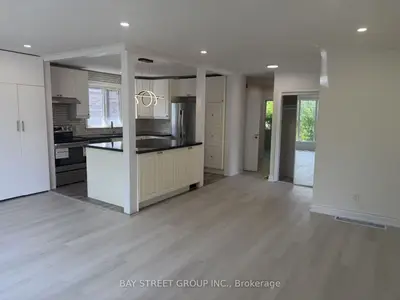 517 Lynett Crescent, Richmond Hill, On L4c 2v8