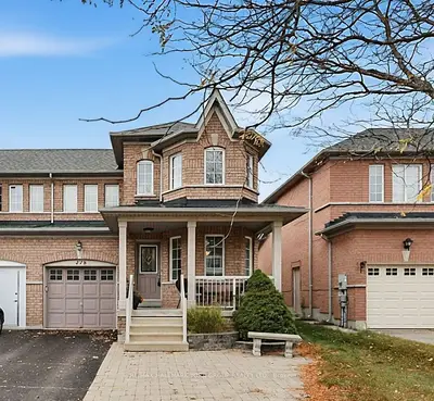 378 Marble Place, Newmarket, On L3x 2p1