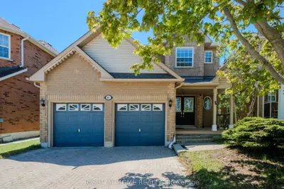 81 Old Colony Road, Richmond Hill, On L4e 3x2