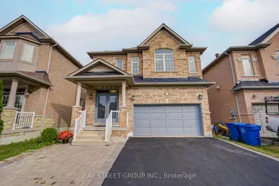 11 Farmington Road, Whitchurch-stouffville, On L4a 0y5