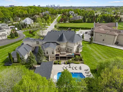 100 Rocmary Place, Vaughan, On L4l 8z1