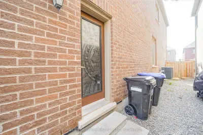 95 Scarlet Way, Bradford West Gwillimbury, On L3z 0t4