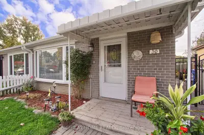 30 Kitimat Crescent, Aurora, On L4g 3c3