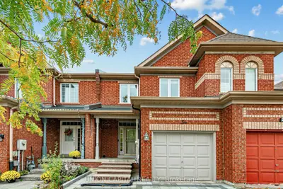 54 Maple Meadows Lane, Vaughan, On L6a 2x5